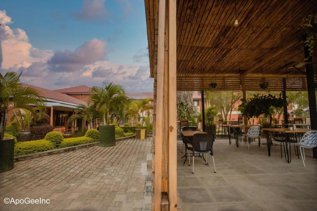 Acacia Hotel Mbarara Nyamitanga Exteriér fotografie